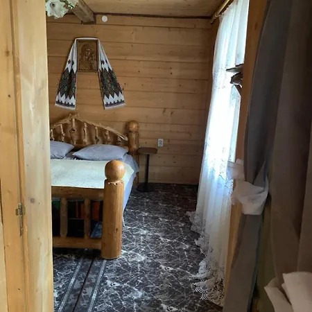 у кума Lodge Lazeshchyna
